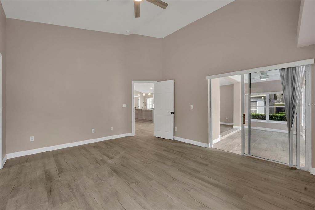 Active With Contract: $388,800 (2 beds, 2 baths, 1841 Square Feet)