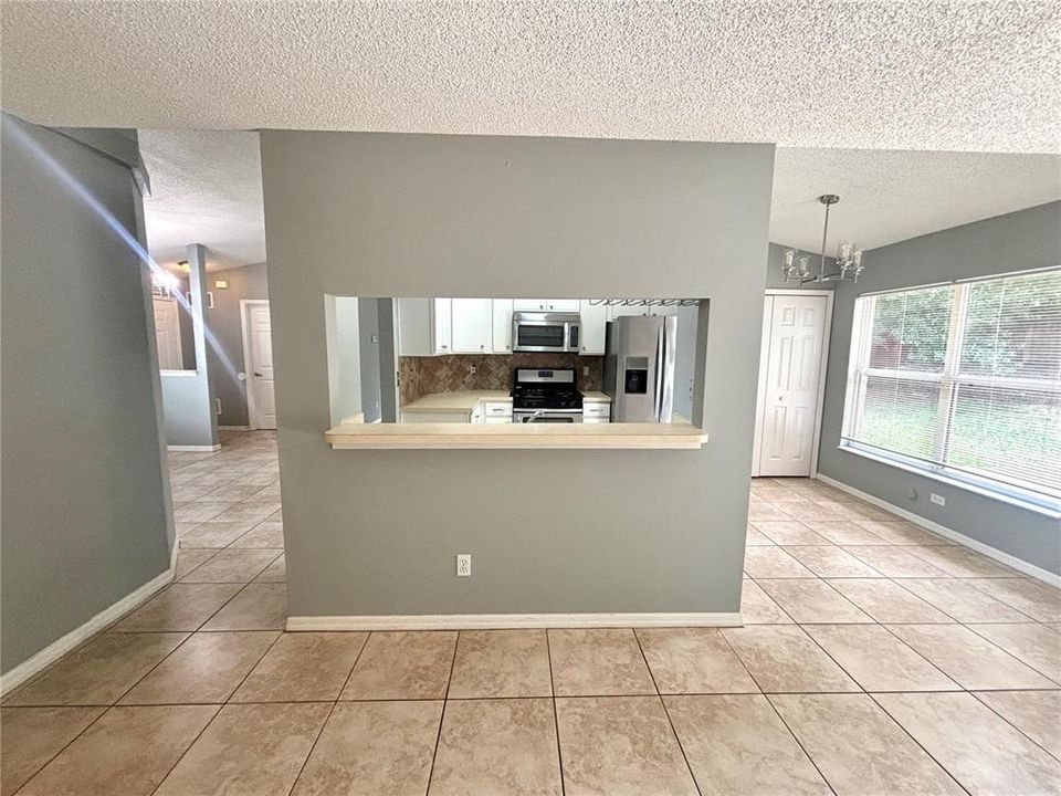 For Rent: $2,245 (3 beds, 2 baths, 1638 Square Feet)