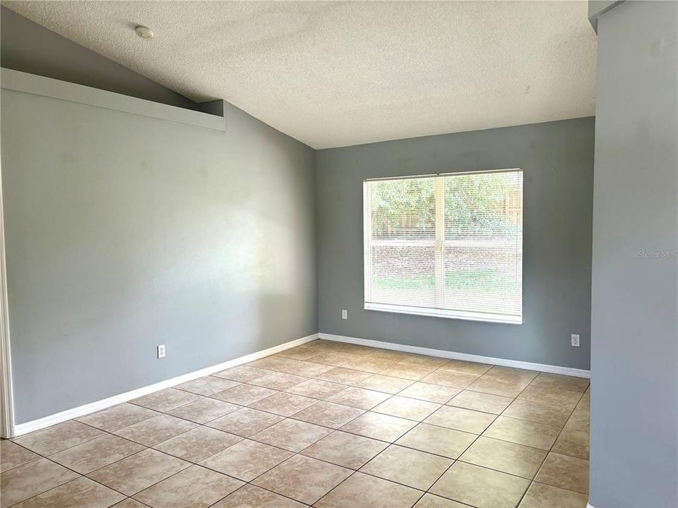 For Rent: $2,245 (3 beds, 2 baths, 1638 Square Feet)