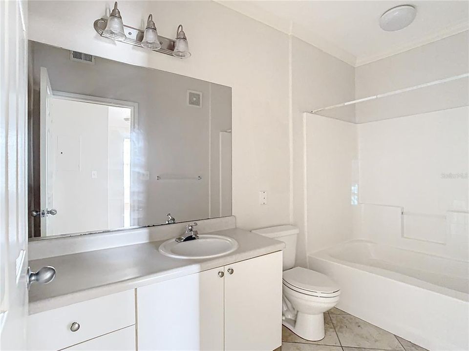 Active With Contract: $224,950 (2 beds, 2 baths, 1147 Square Feet)