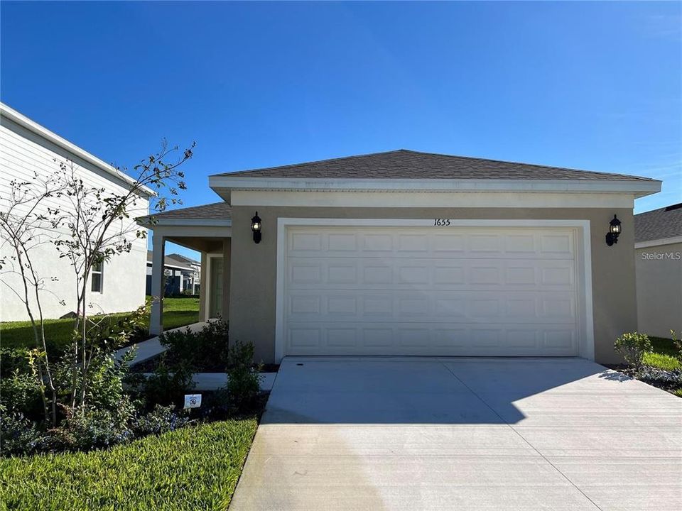 Recently Rented: $2,050 (4 beds, 2 baths, 1580 Square Feet)