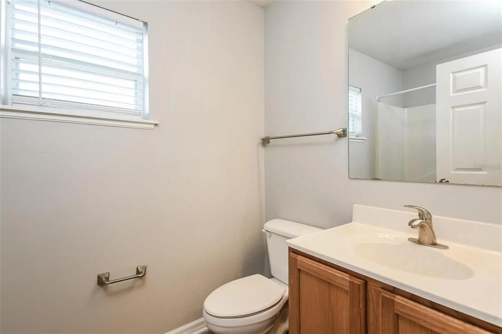 For Rent: $2,000 (4 beds, 2 baths, 2148 Square Feet)