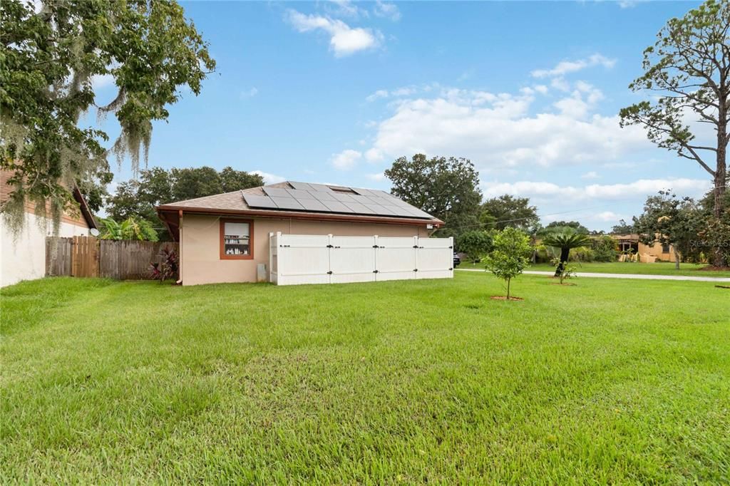 For Sale: $590,000 (3 beds, 3 baths, 2072 Square Feet)