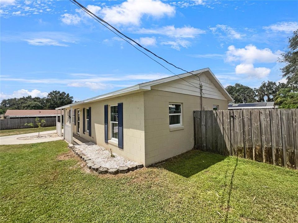 Active With Contract: $275,000 (3 beds, 1 baths, 1350 Square Feet)