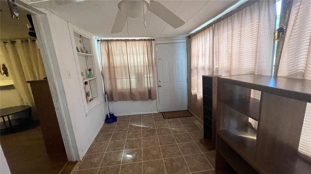 En Venta: $89,000 (2 camas, 1 baños, 926 Pies cuadrados)