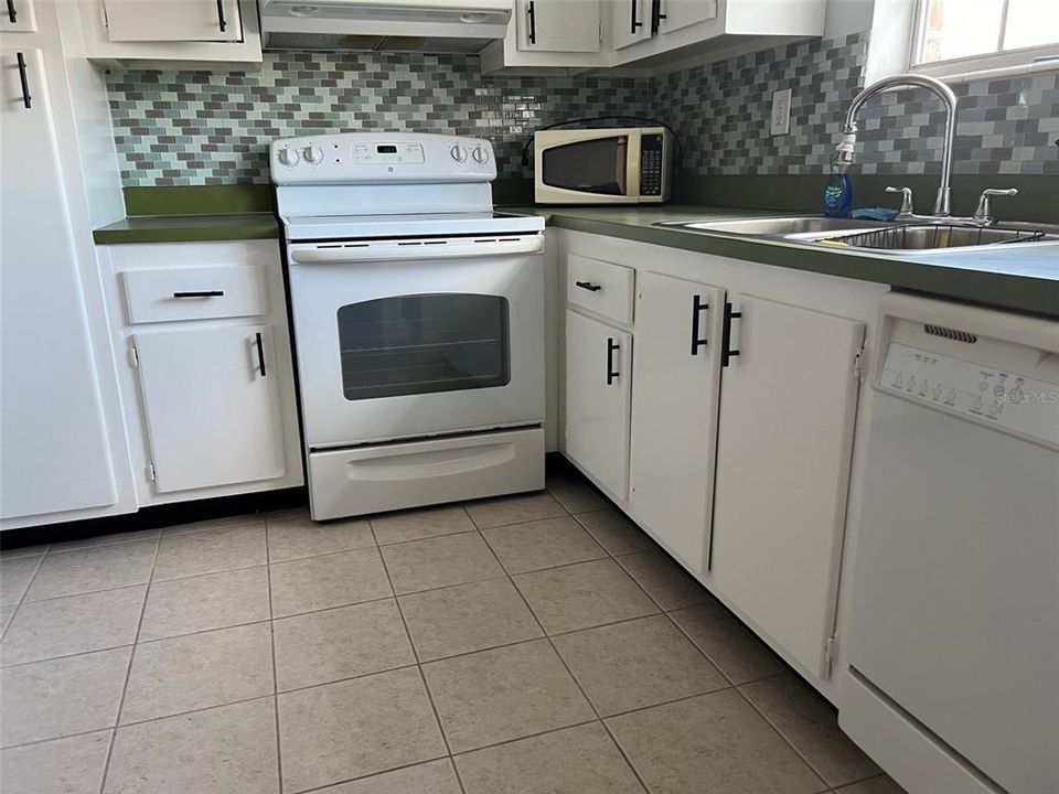 Dining rm. with door to outside rear stairs