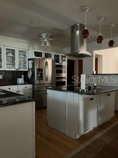 For Rent: $2,200 (2 beds, 2 baths, 1858 Square Feet)