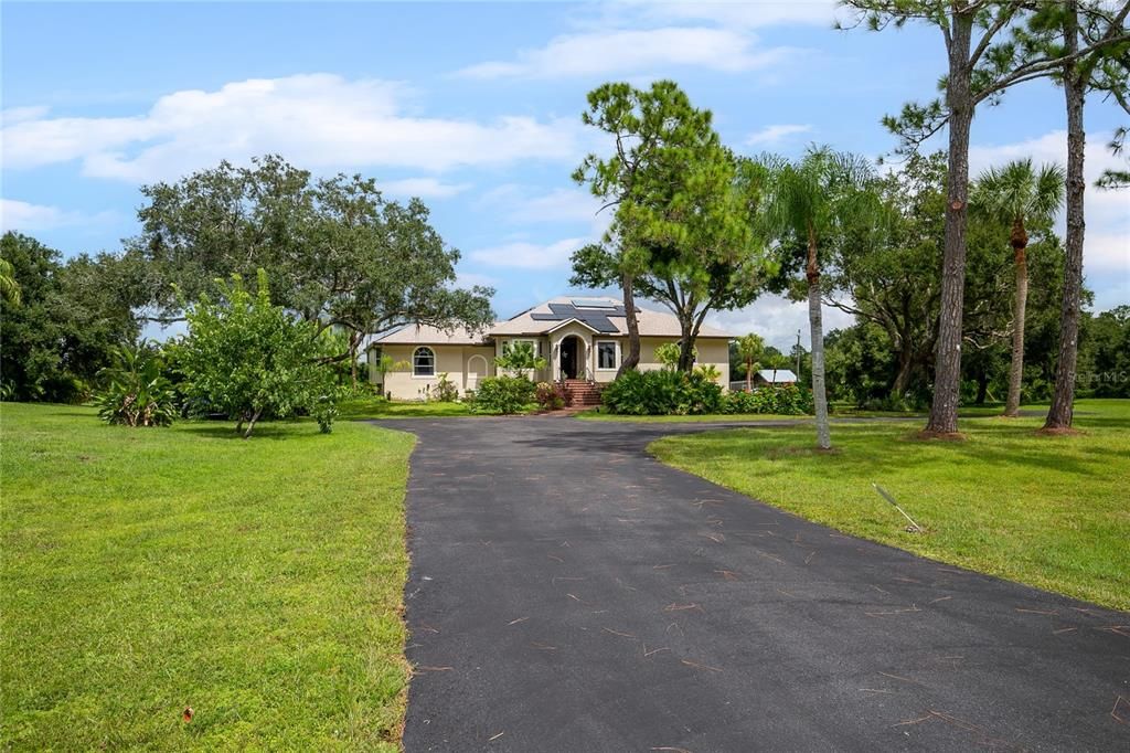 For Sale: $995,000 (3 beds, 2 baths, 2993 Square Feet)