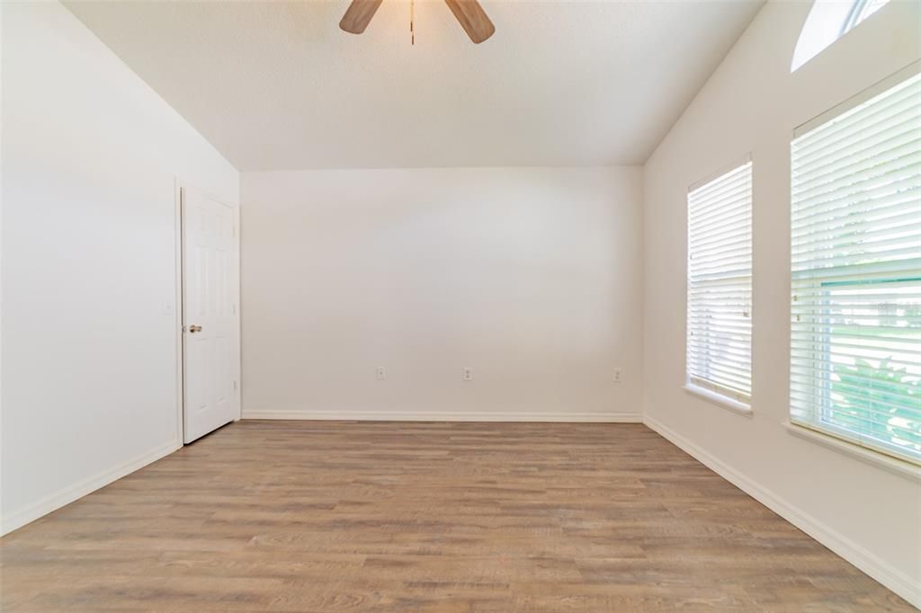 2nd bedroom with walk-in closet