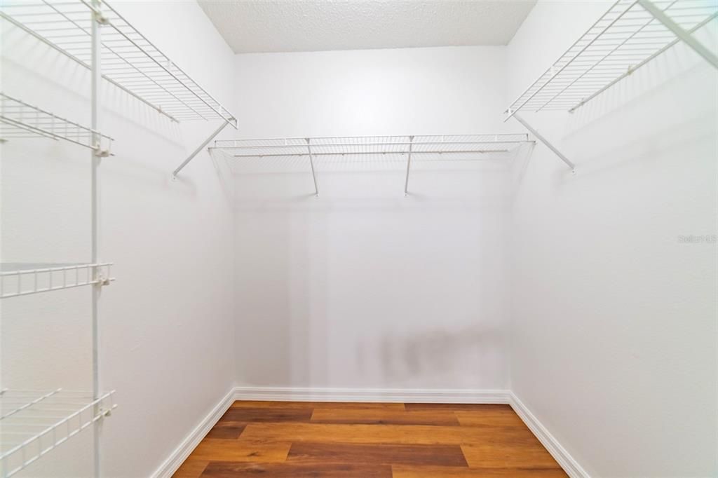 walk-in wardrobe closet