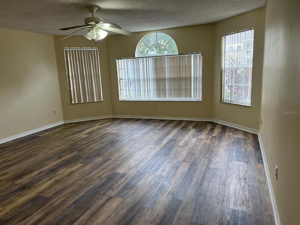 For Rent: $1,649 (3 beds, 2 baths, 1220 Square Feet)