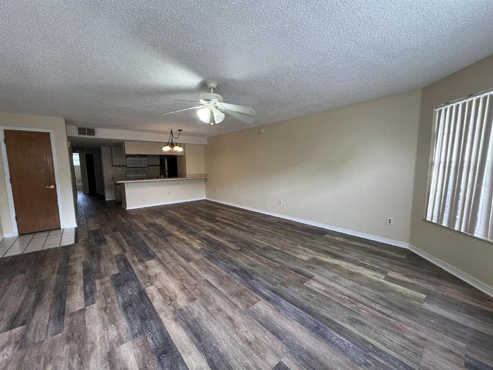 For Rent: $1,649 (3 beds, 2 baths, 1220 Square Feet)