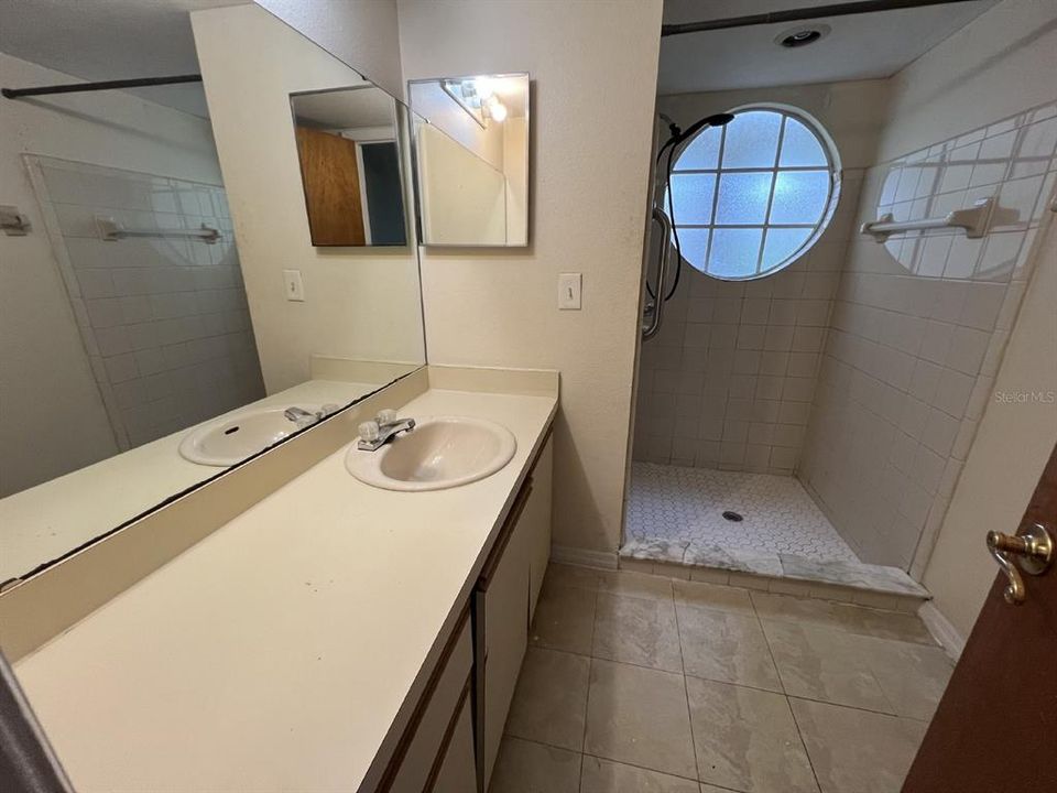 For Rent: $1,649 (3 beds, 2 baths, 1220 Square Feet)