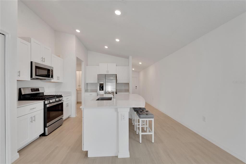 For Sale: $359,900 (3 beds, 2 baths, 1461 Square Feet)