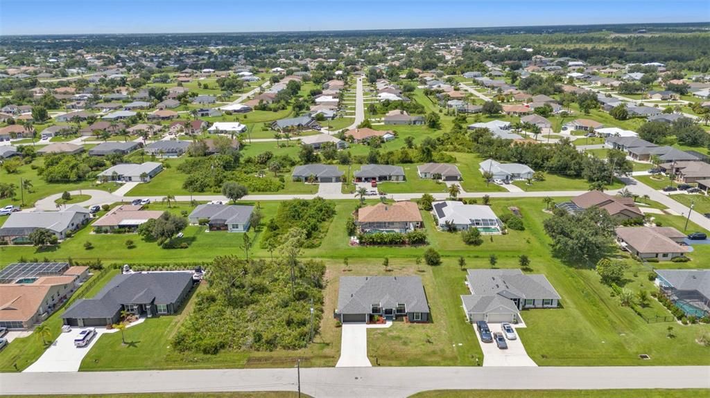 Active With Contract: $422,000 (4 beds, 2 baths, 2103 Square Feet)