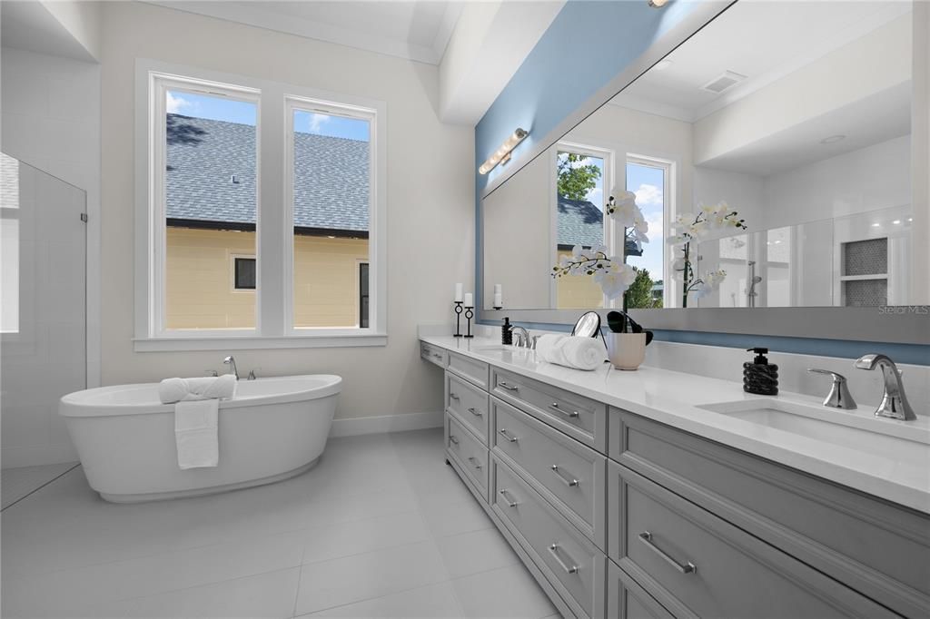 合同活跃: $1,283,300 (4 贝兹, 4 浴室, 3471 平方英尺)