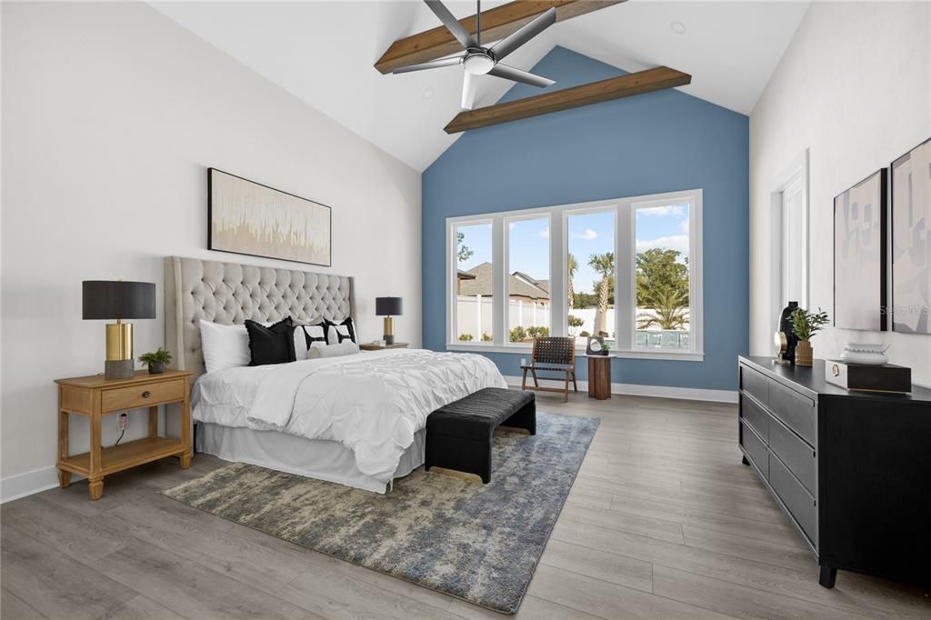 合同活跃: $1,283,300 (4 贝兹, 4 浴室, 3471 平方英尺)