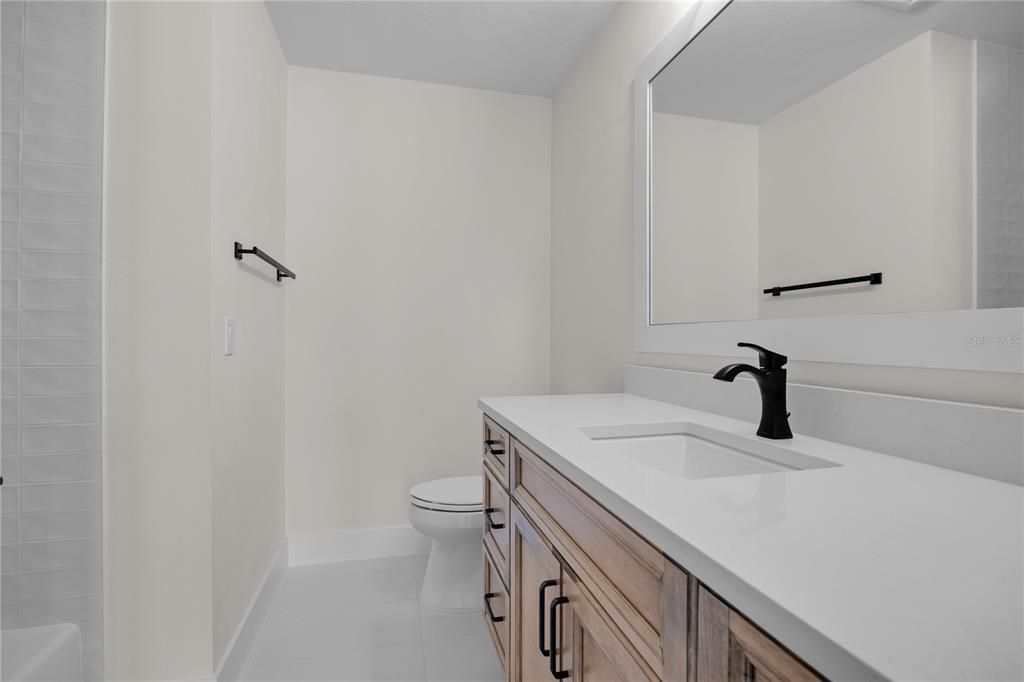 合同活跃: $1,283,300 (4 贝兹, 4 浴室, 3471 平方英尺)