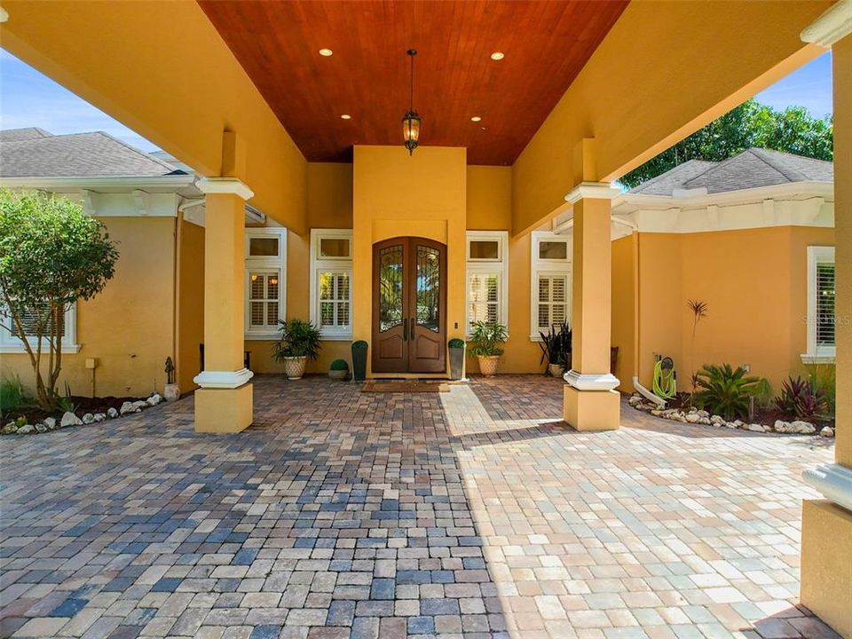 For Sale: $2,999,000 (7 beds, 8 baths, 8385 Square Feet)