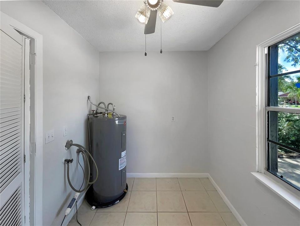 For Sale: $260,000 (3 beds, 2 baths, 1224 Square Feet)