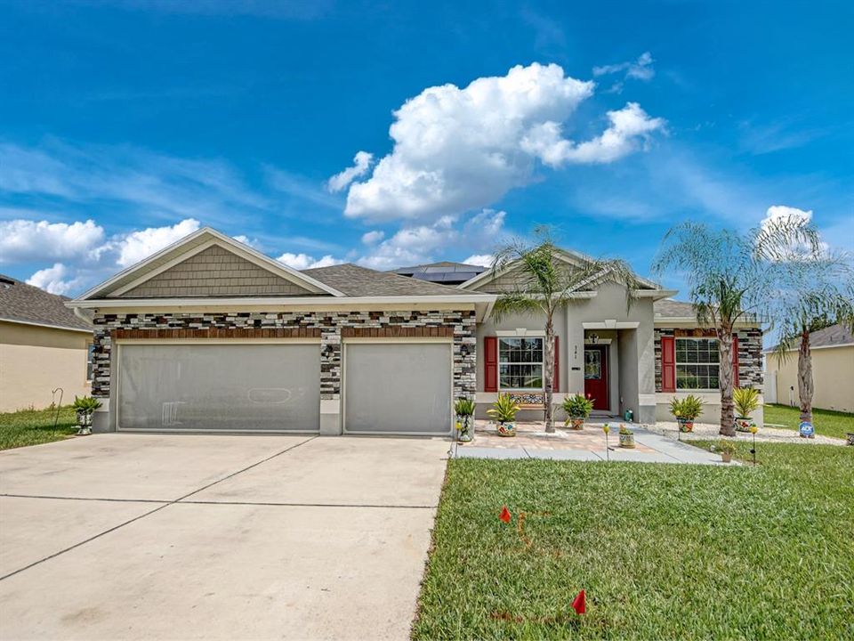 Active With Contract: $450,000 (4 beds, 3 baths, 2496 Square Feet)