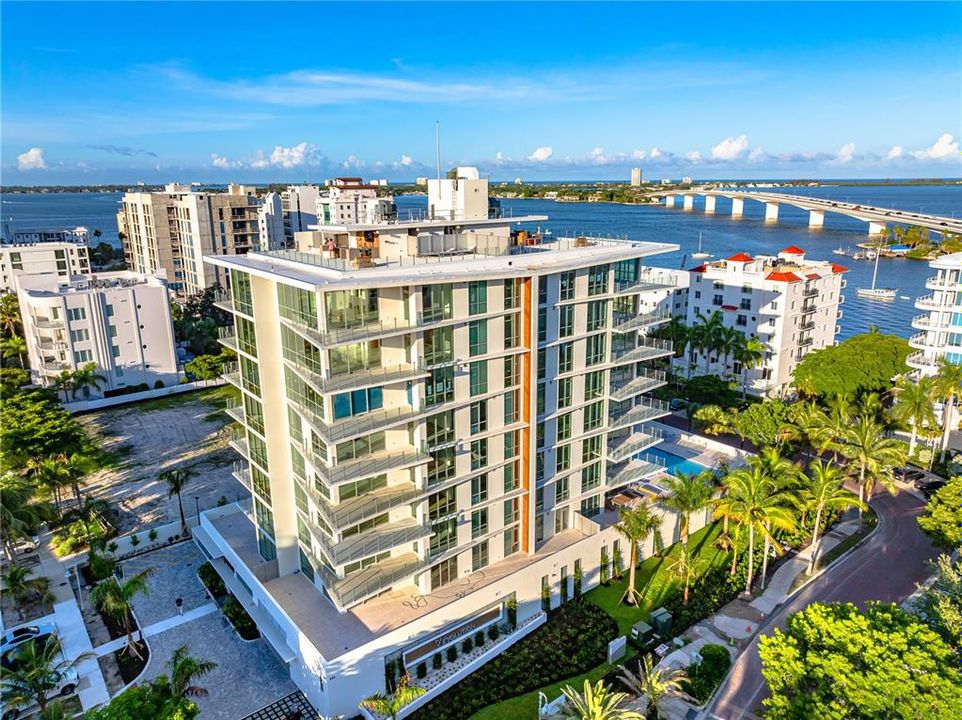 For Sale: $2,990,000 (3 beds, 3 baths, 2505 Square Feet)