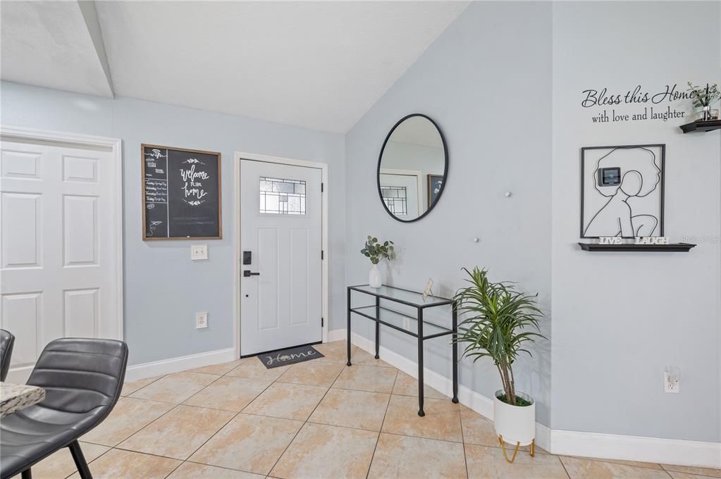 Active With Contract: $1,925 (3 beds, 2 baths, 1252 Square Feet)