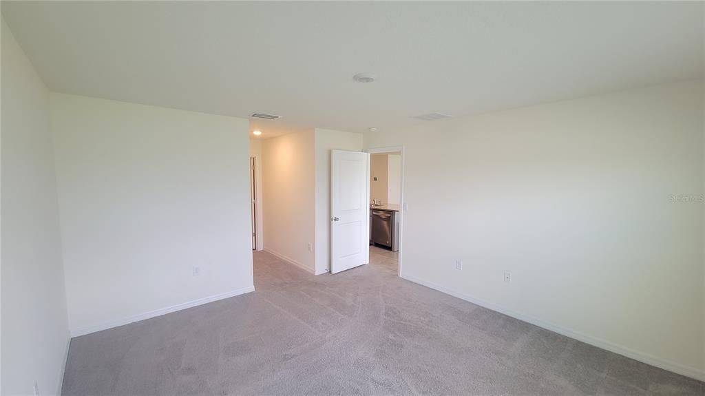 For Rent: $2,075 (3 beds, 2 baths, 1676 Square Feet)