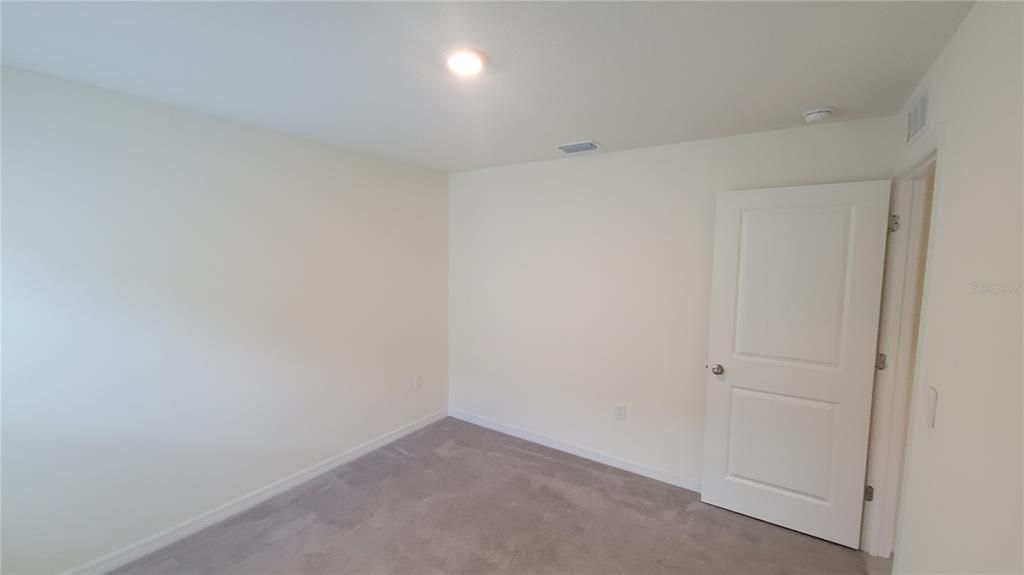 For Rent: $2,075 (3 beds, 2 baths, 1676 Square Feet)