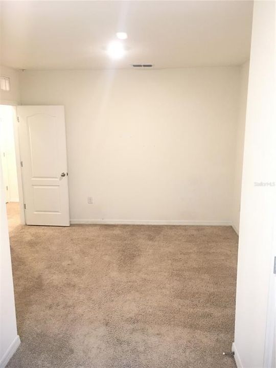 For Rent: $1,750 (3 beds, 2 baths, 1672 Square Feet)