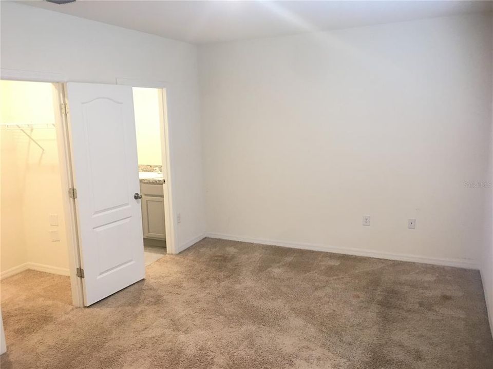 For Rent: $1,750 (3 beds, 2 baths, 1672 Square Feet)