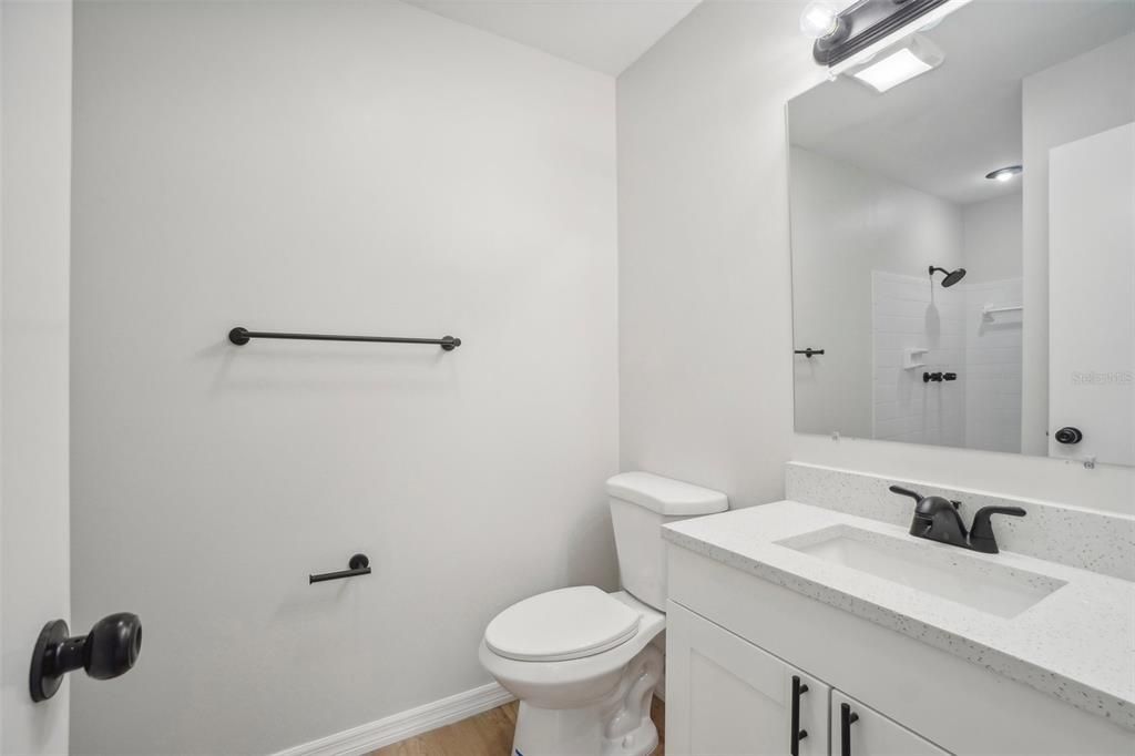 For Sale: $299,900 (3 beds, 2 baths, 1386 Square Feet)