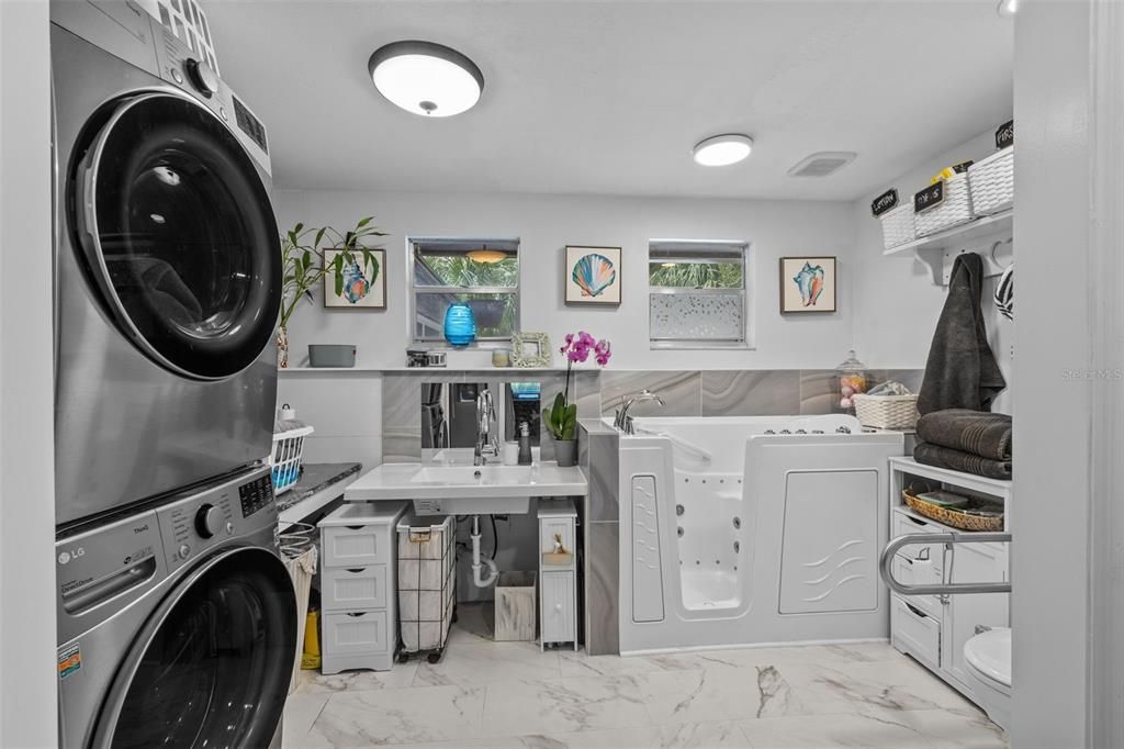 Wheelchair accessable bathroom/ laundry room