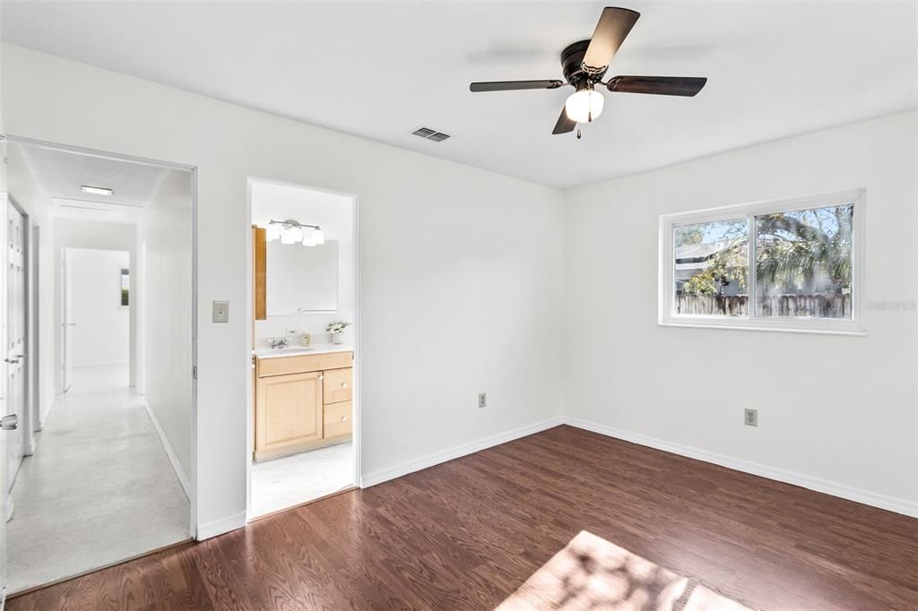 Active With Contract: $340,000 (3 beds, 2 baths, 1360 Square Feet)