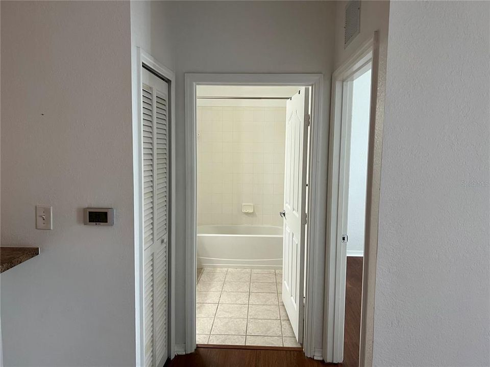 For Rent: $1,650 (1 beds, 1 baths, 742 Square Feet)