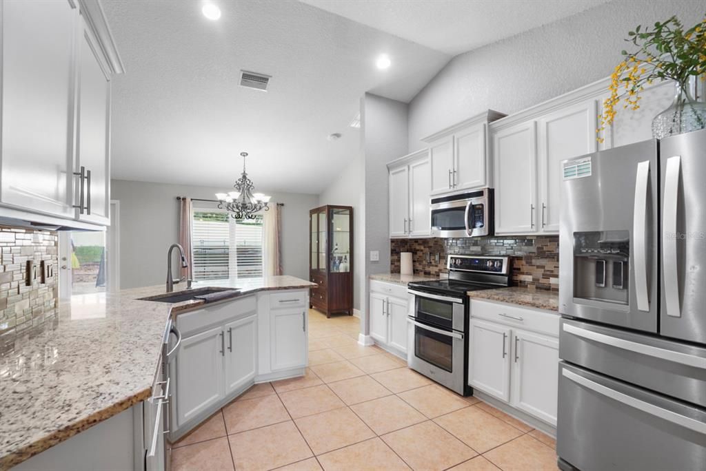 For Sale: $390,000 (4 beds, 2 baths, 1762 Square Feet)