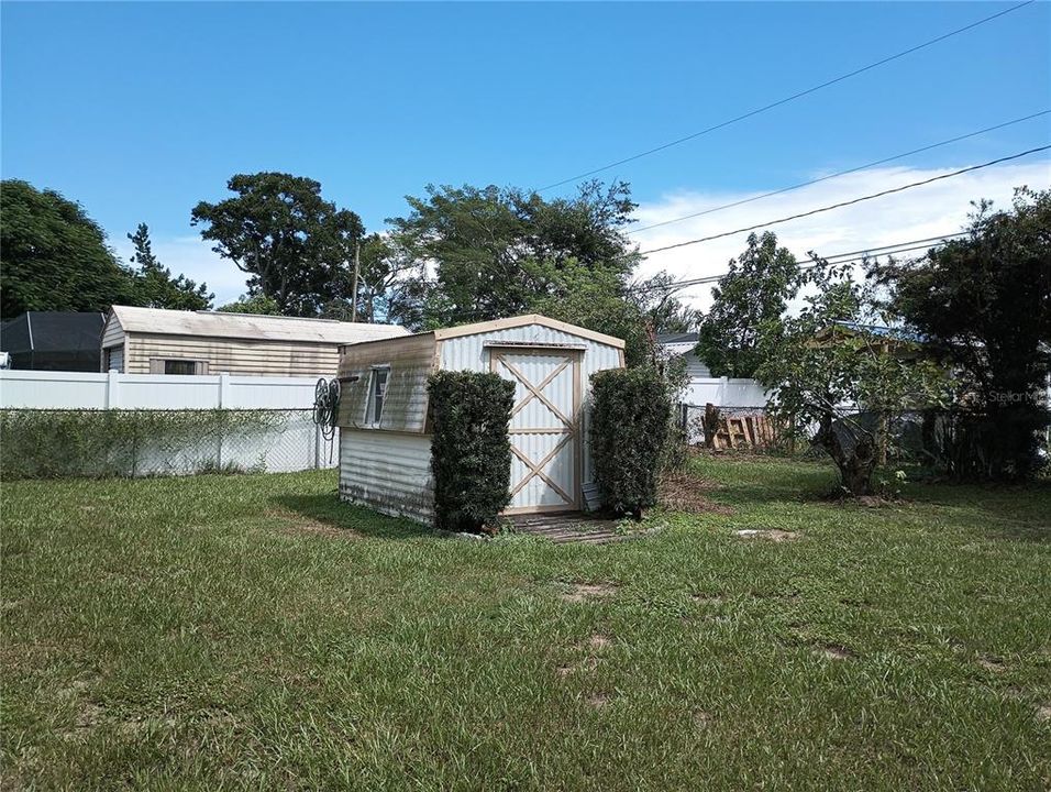 For Rent: $2,500 (3 beds, 2 baths, 1972 Square Feet)