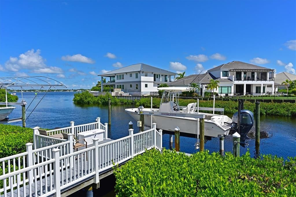 For Sale: $2,250,000 (3 beds, 3 baths, 3123 Square Feet)