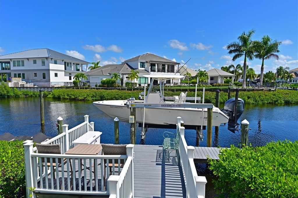 For Sale: $2,250,000 (3 beds, 3 baths, 3123 Square Feet)