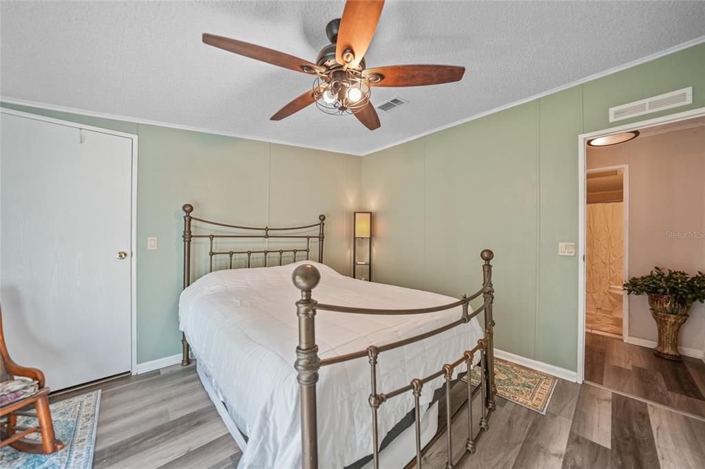 Guest bedrom -guest bath across the hall.