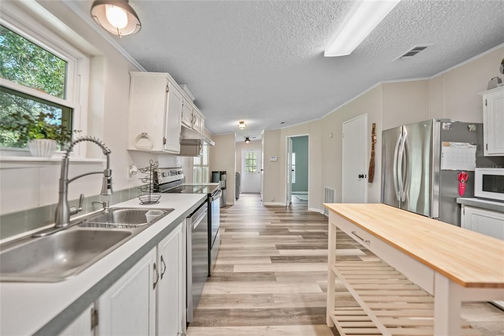 Kitchen and breakfast nook