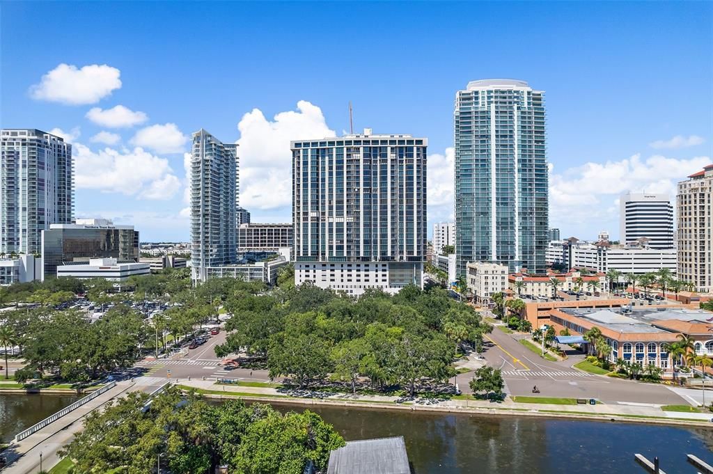 For Sale: $2,300,000 (3 beds, 3 baths, 3336 Square Feet)