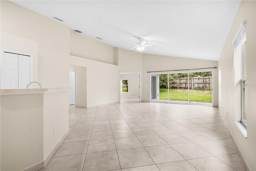 Active With Contract: $324,900 (3 beds, 2 baths, 1706 Square Feet)