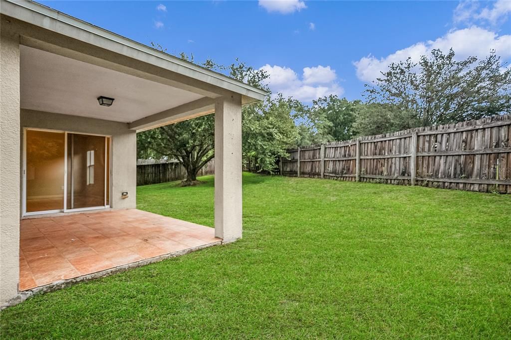 Active With Contract: $324,900 (3 beds, 2 baths, 1706 Square Feet)