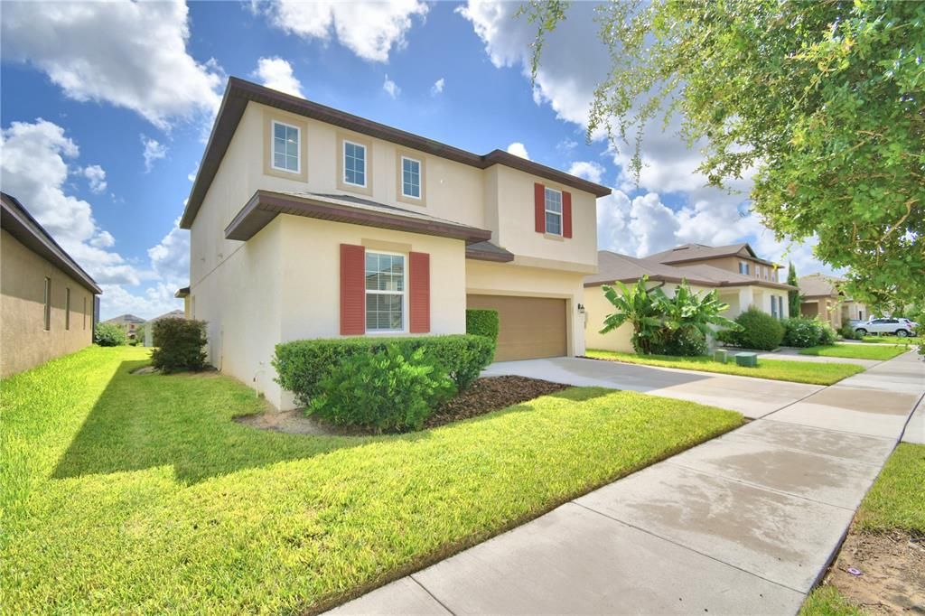 Active With Contract: $459,900 (5 beds, 3 baths, 2800 Square Feet)