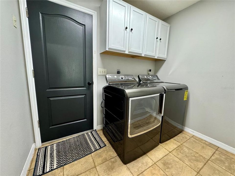 For Rent: $3,000 (4 beds, 2 baths, 1798 Square Feet)