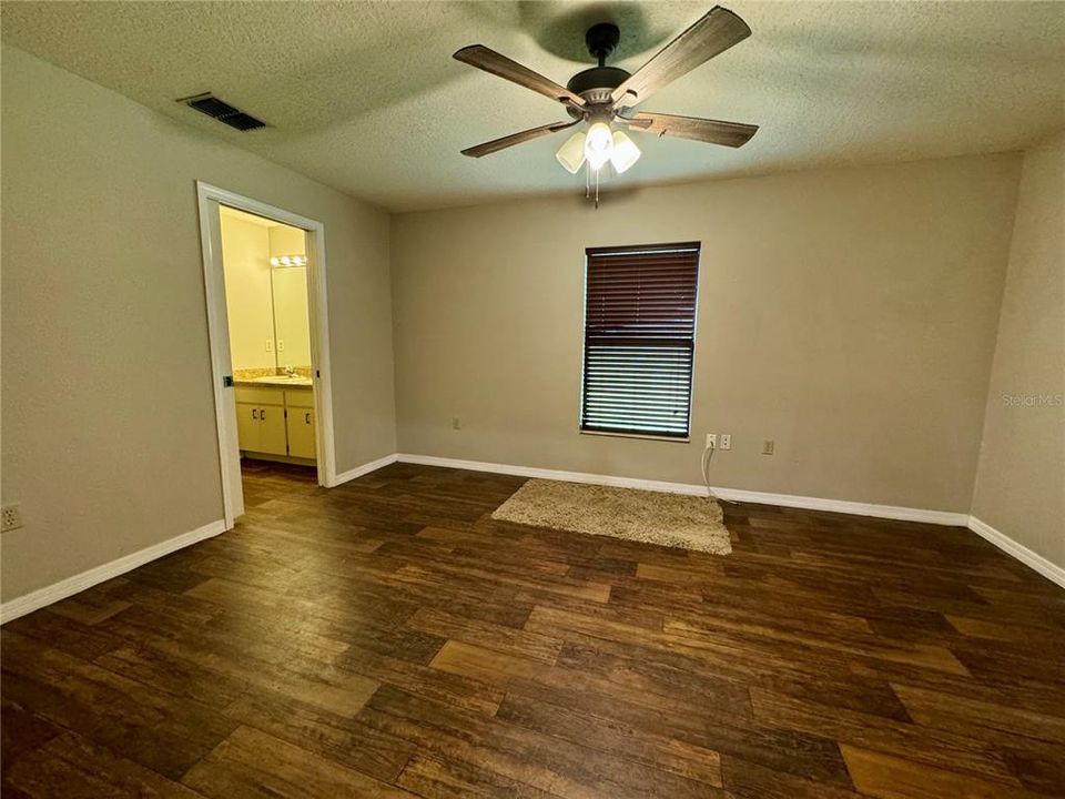 For Rent: $3,000 (4 beds, 2 baths, 1798 Square Feet)