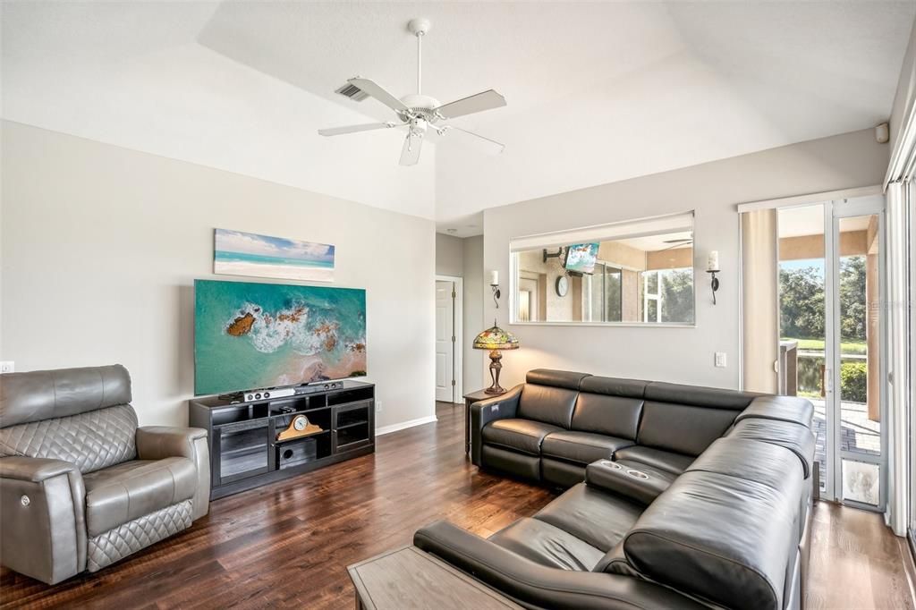 Active With Contract: $750,000 (4 beds, 3 baths, 2332 Square Feet)