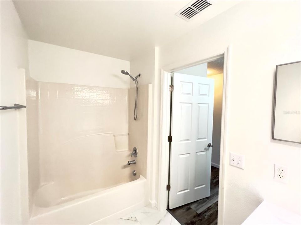 For Sale: $299,000 (3 beds, 2 baths, 1377 Square Feet)