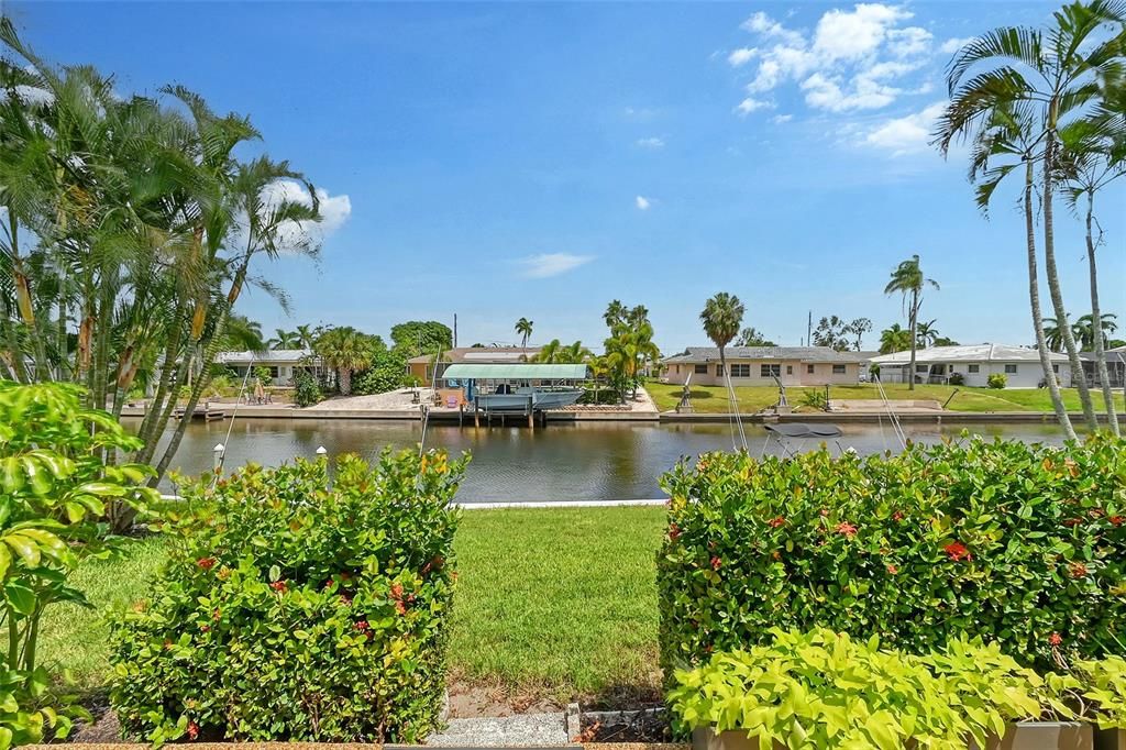 Active With Contract: $500,000 (3 beds, 2 baths, 1566 Square Feet)